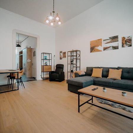 Volenter Lux Apartment Zero Байя Екстериор снимка