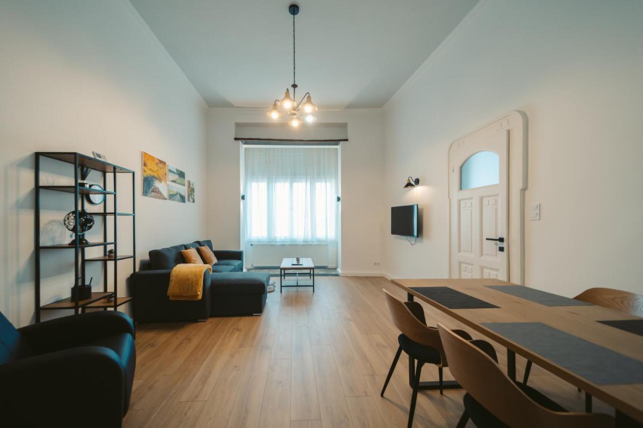Volenter Lux Apartment Zero Байя Екстериор снимка